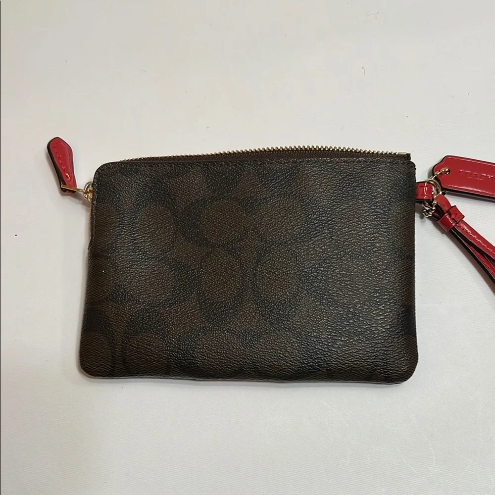 Coach Red Patent Stripe/Brown Corner Zipper Wristlet Hang Tag